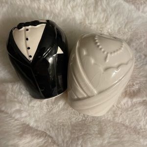 Man and wife salt and pepper shakers